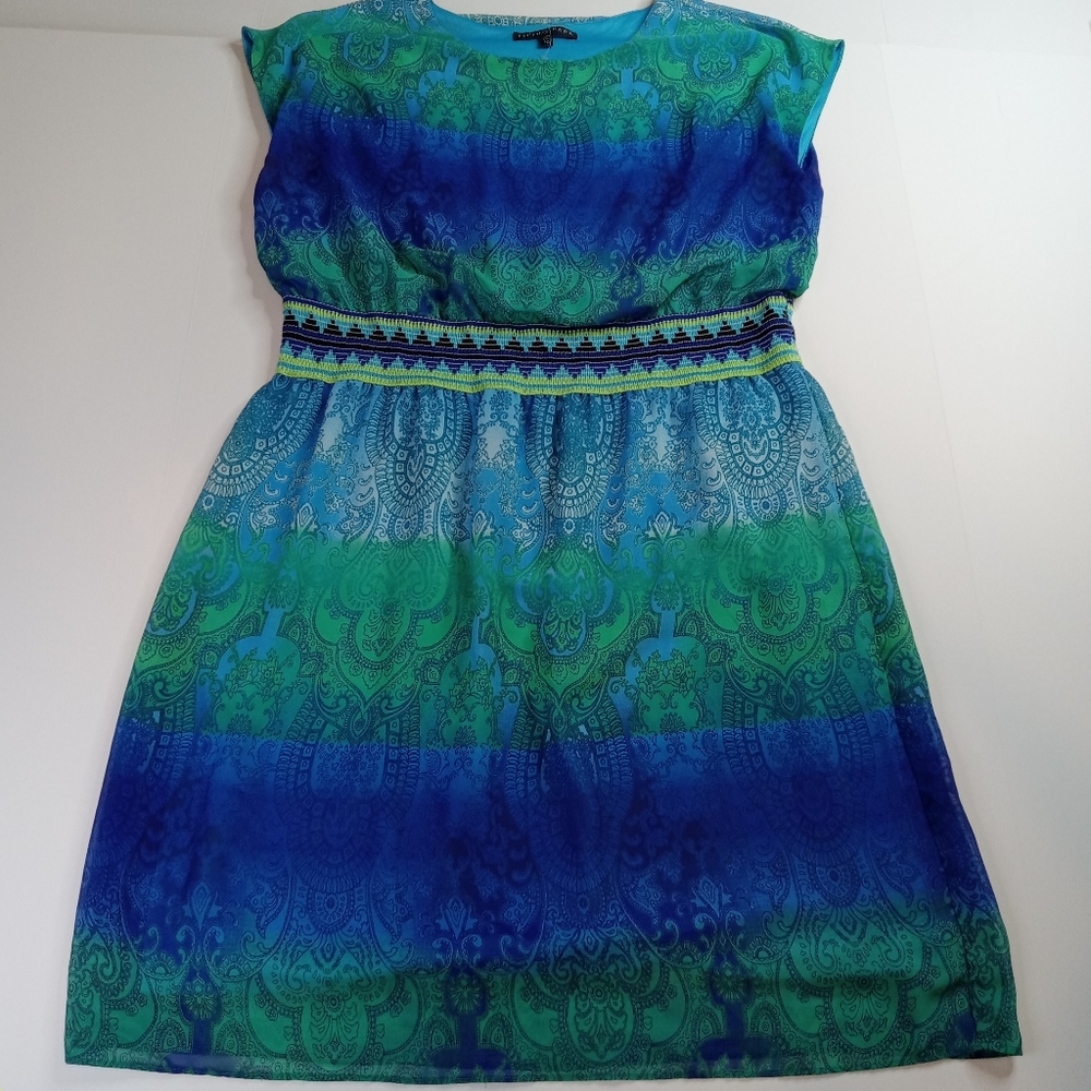 Dress‎